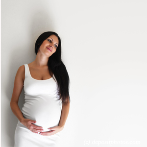 picture of chiropractic treatment of a West Des Moines pregnant patient